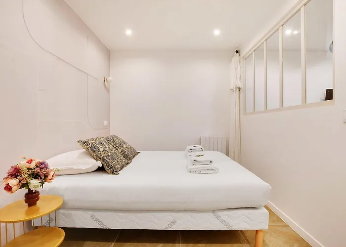 Faubourg Saint Denis 4p * Paris