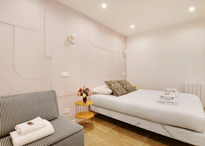 Apartment Faubourg Saint Denis 4p Paris